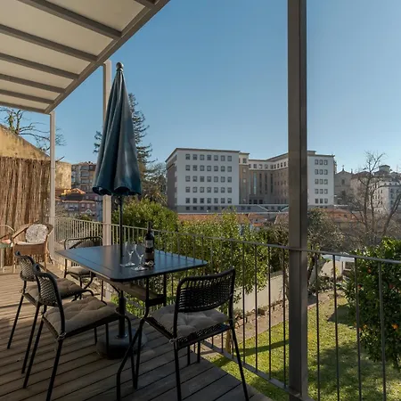 Апартаменты Loveporto Varanda Jardim Centro Порту
